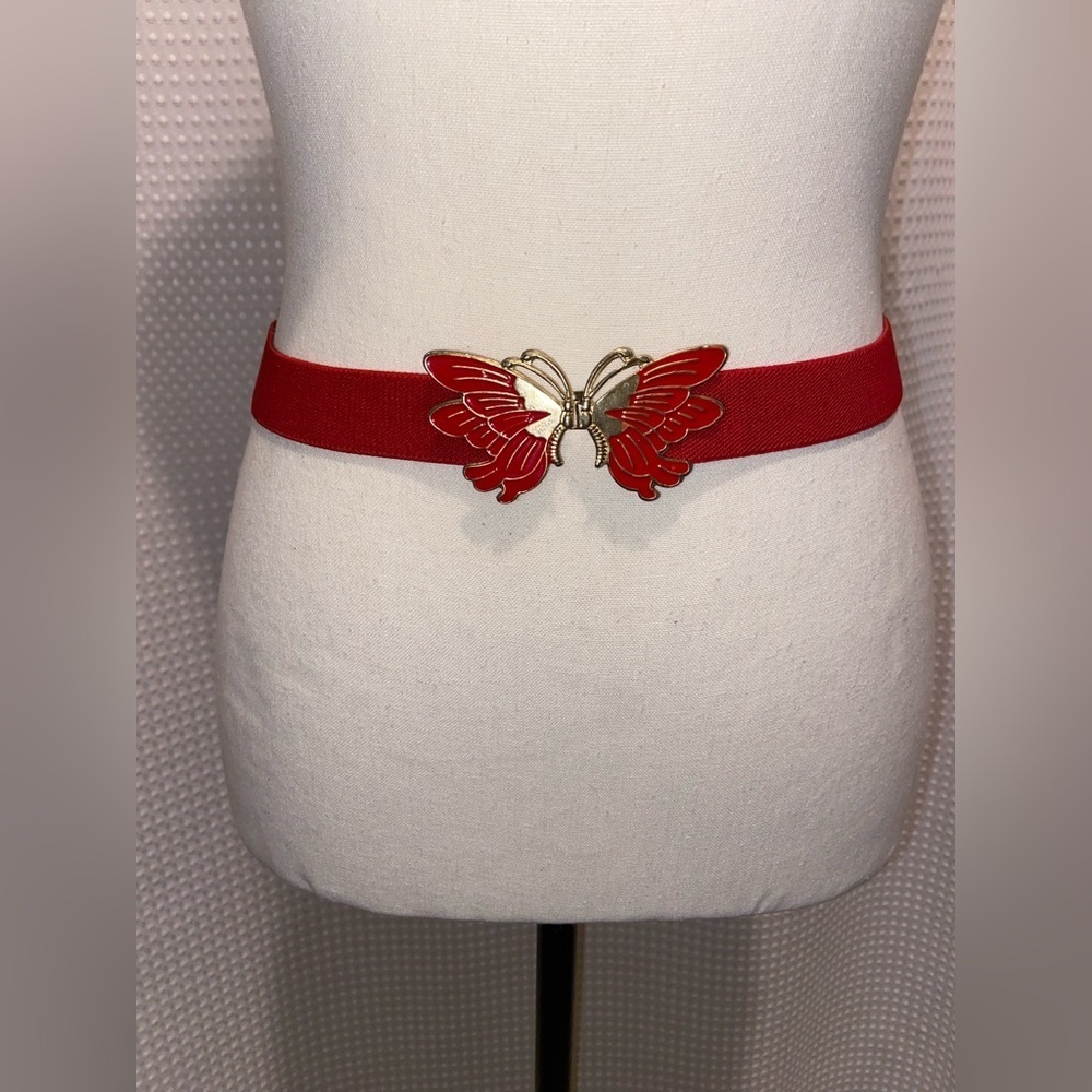 Women’s VINTAGE stretchy red Butterfly belt fits waist from 26” to 34”‎